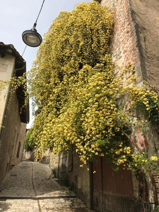 L'Autre Maison Bed & Breakfast Penne-d'Agenais ภายนอก รูปภาพ